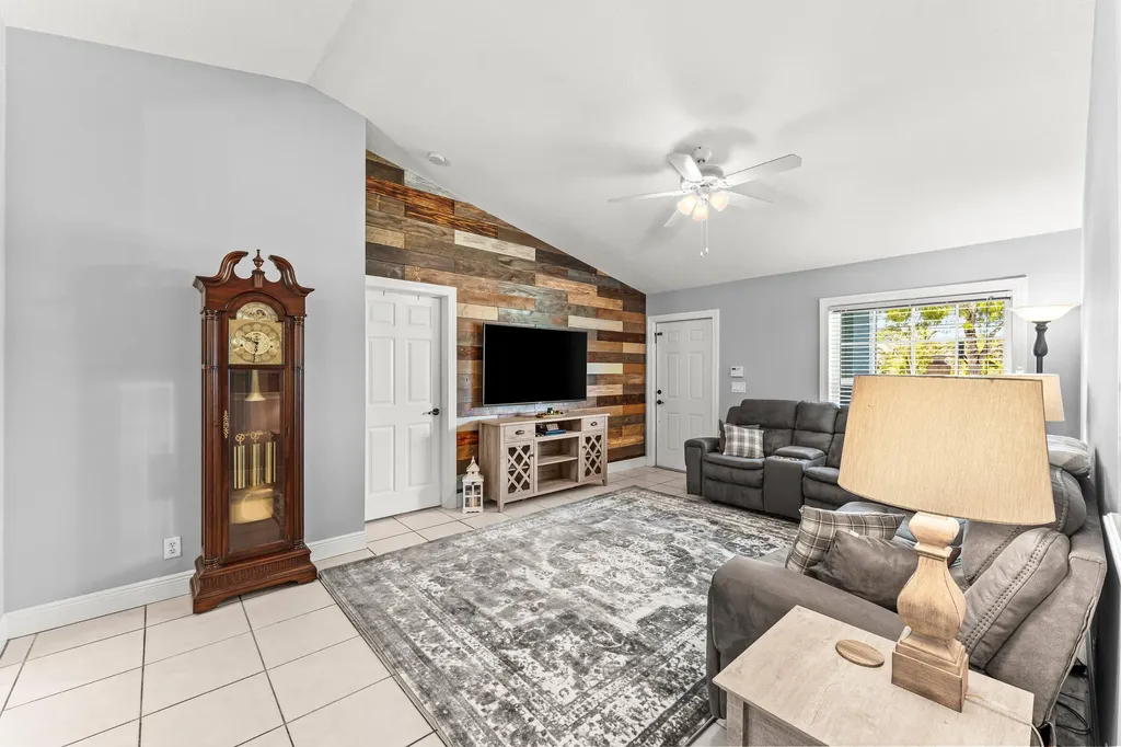 4646 Calamondin Boulevard Loxahatchee FL 33470