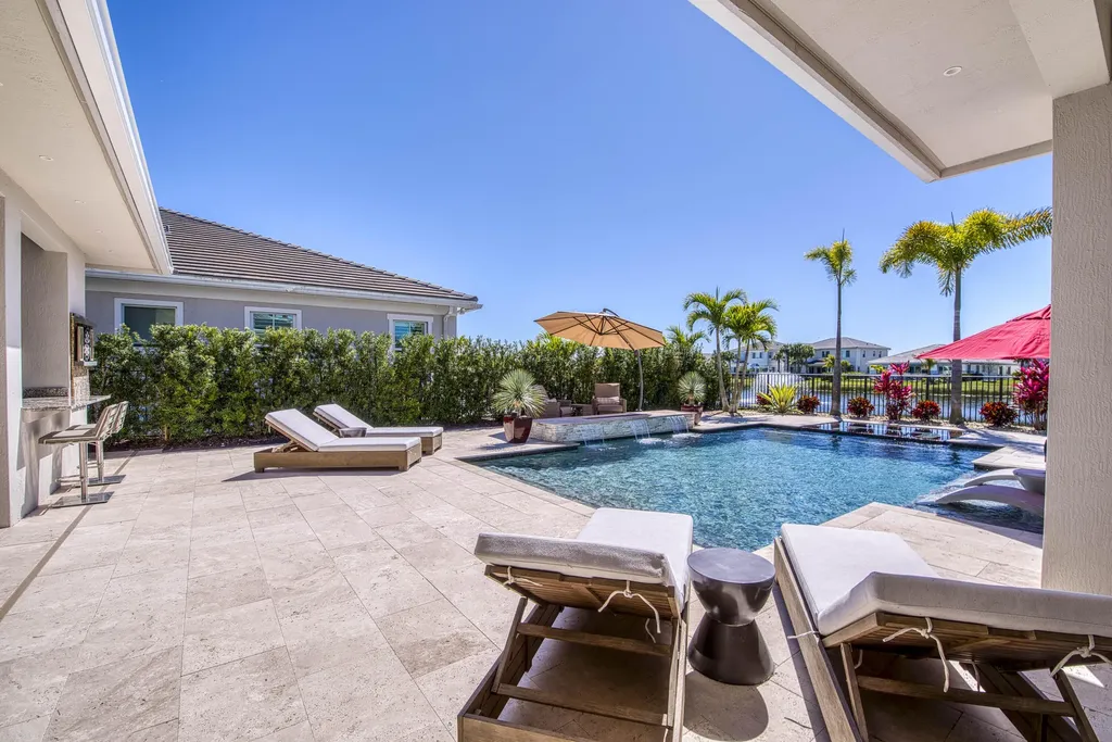 12107 Waterstone Circle Palm Beach Gardens FL 33412