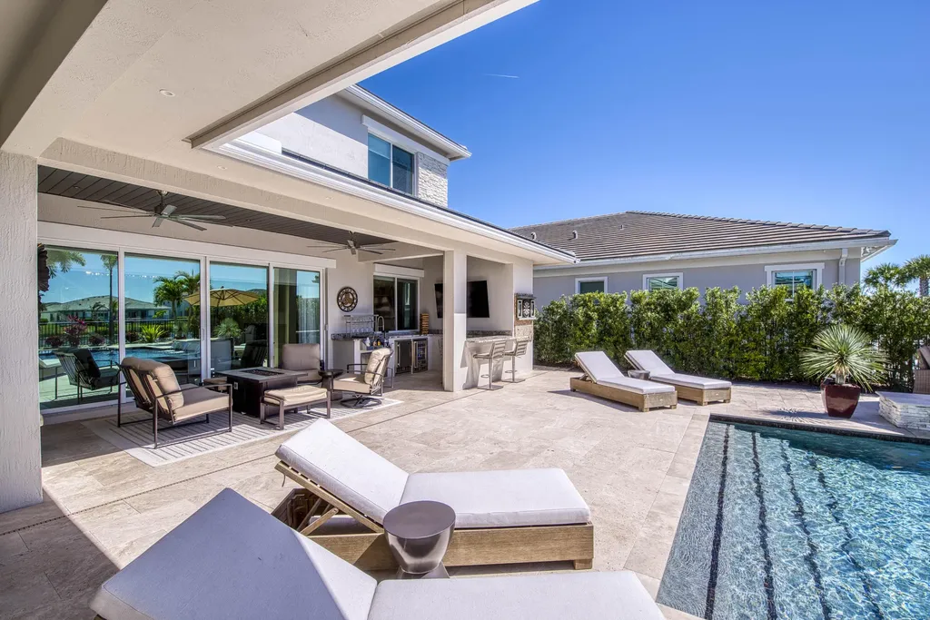 12107 Waterstone Circle Palm Beach Gardens FL 33412