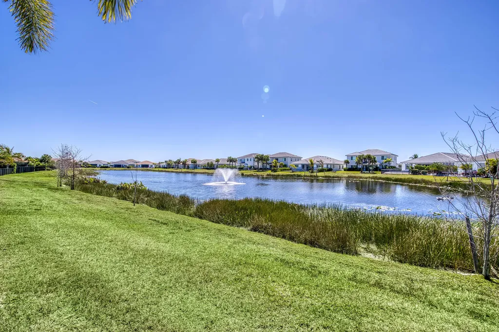 12107 Waterstone Circle Palm Beach Gardens FL 33412