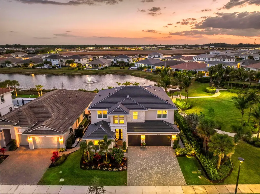 12107 Waterstone Circle Palm Beach Gardens FL 33412