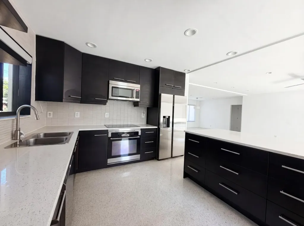 1717 NE 20th Avenue Fort Lauderdale FL 33305