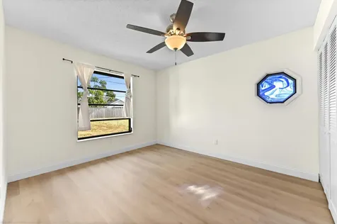 571 SE Anchor Lane Port St Lucie FL 34983