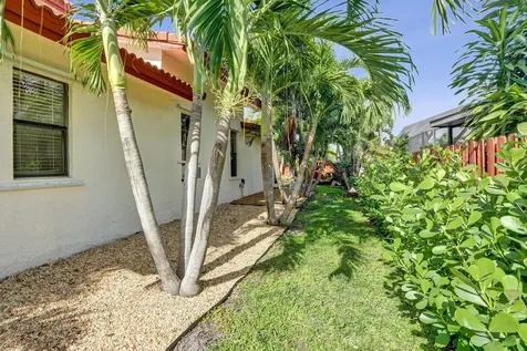 1821 NW 43rd Street Oakland Park FL 33309