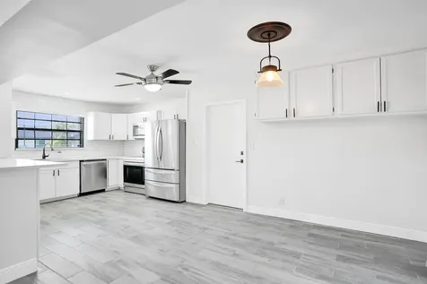 1821 NW 43rd Street Oakland Park FL 33309