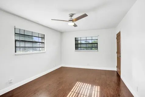 1821 NW 43rd Street Oakland Park FL 33309