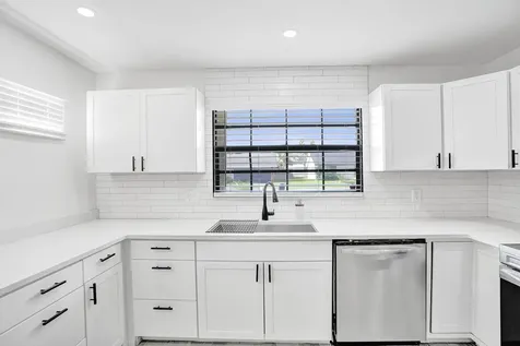 1821 NW 43rd Street Oakland Park FL 33309