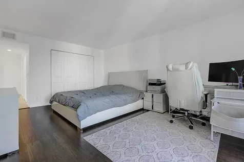 5749 Camino Del Sol Boca Raton FL 33433