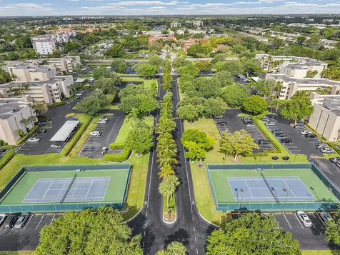 5749 Camino Del Sol Boca Raton FL 33433