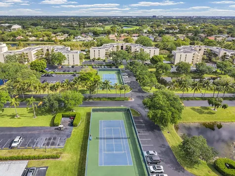 5749 Camino Del Sol Boca Raton FL 33433