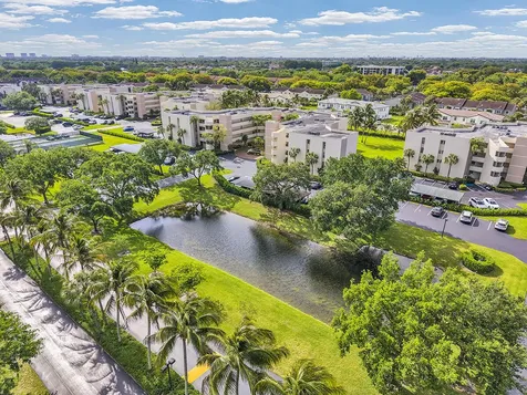 5749 Camino Del Sol Boca Raton FL 33433