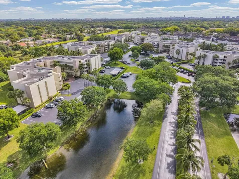 5749 Camino Del Sol Boca Raton FL 33433