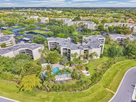 5749 Camino Del Sol Boca Raton FL 33433