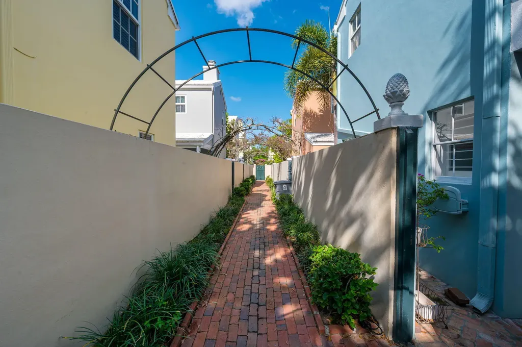 5926 Bartram Street Boca Raton FL 33433
