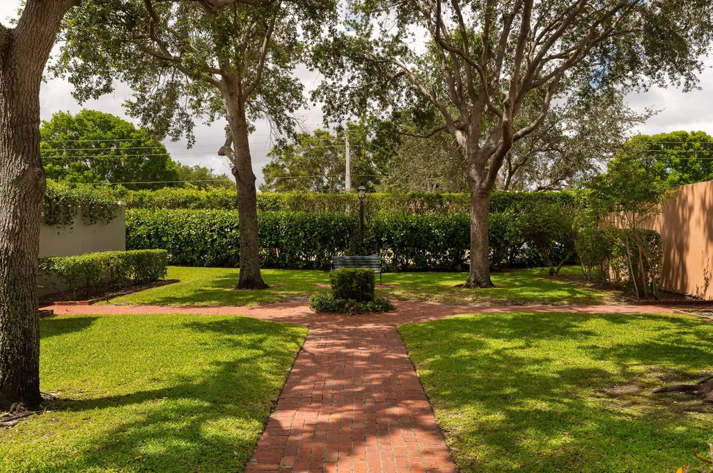 5926 Bartram Street Boca Raton FL 33433
