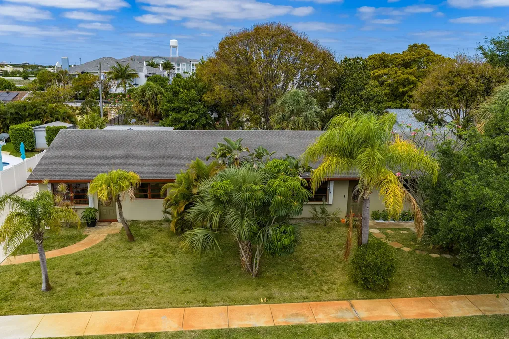 723 N 7th Street Lantana FL 33462