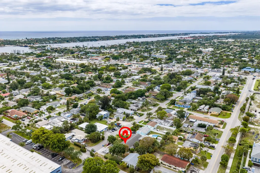 723 N 7th Street Lantana FL 33462