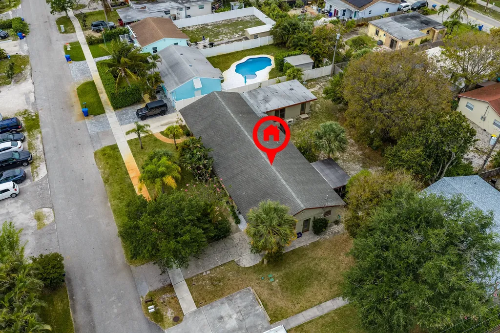 723 N 7th Street Lantana FL 33462