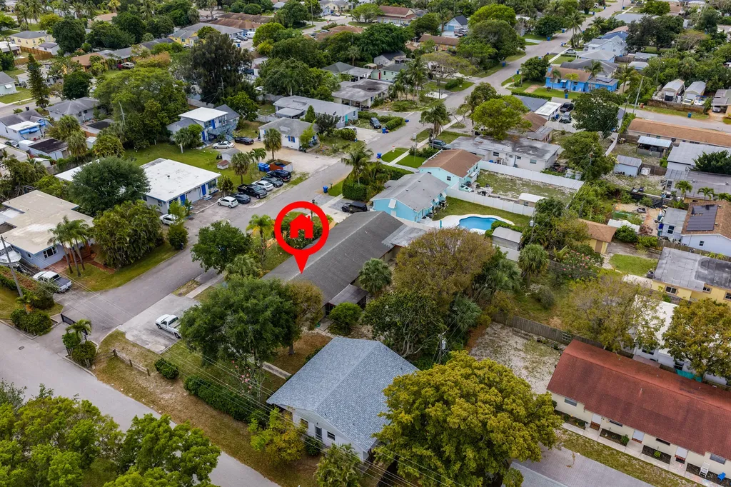 723 N 7th Street Lantana FL 33462