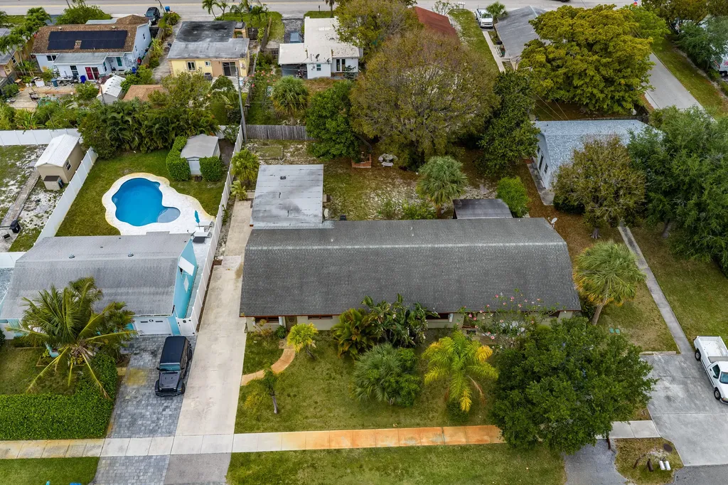 723 N 7th Street Lantana FL 33462
