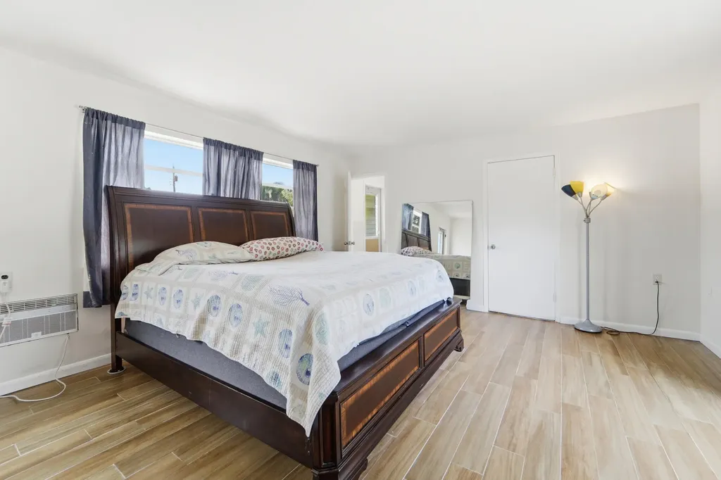 723 N 7th Street Lantana FL 33462