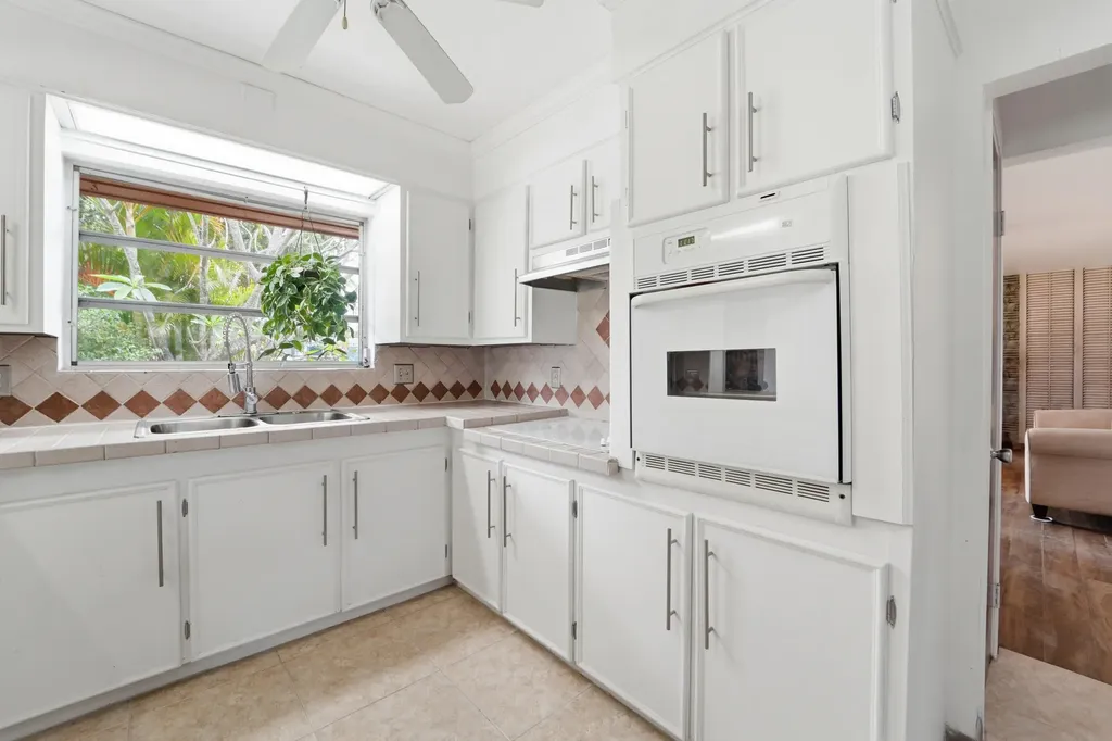 723 N 7th Street Lantana FL 33462