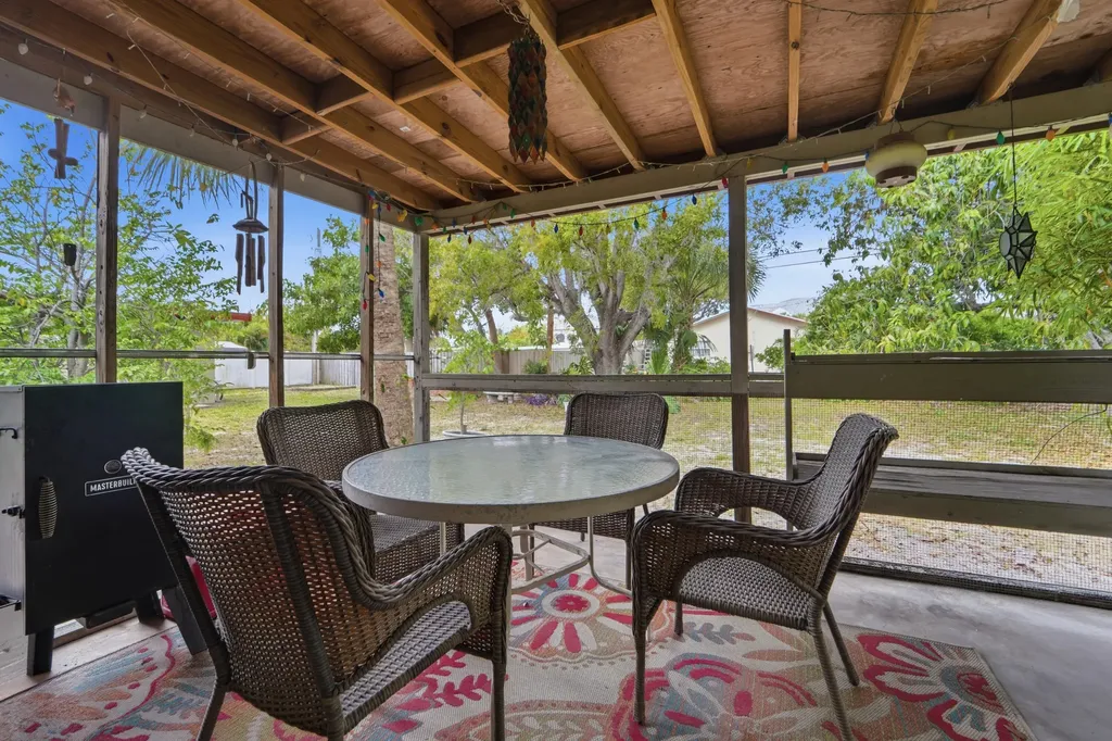 723 N 7th Street Lantana FL 33462