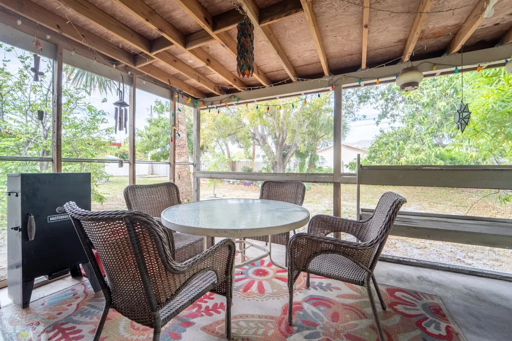 723 N 7th Street Lantana FL 33462