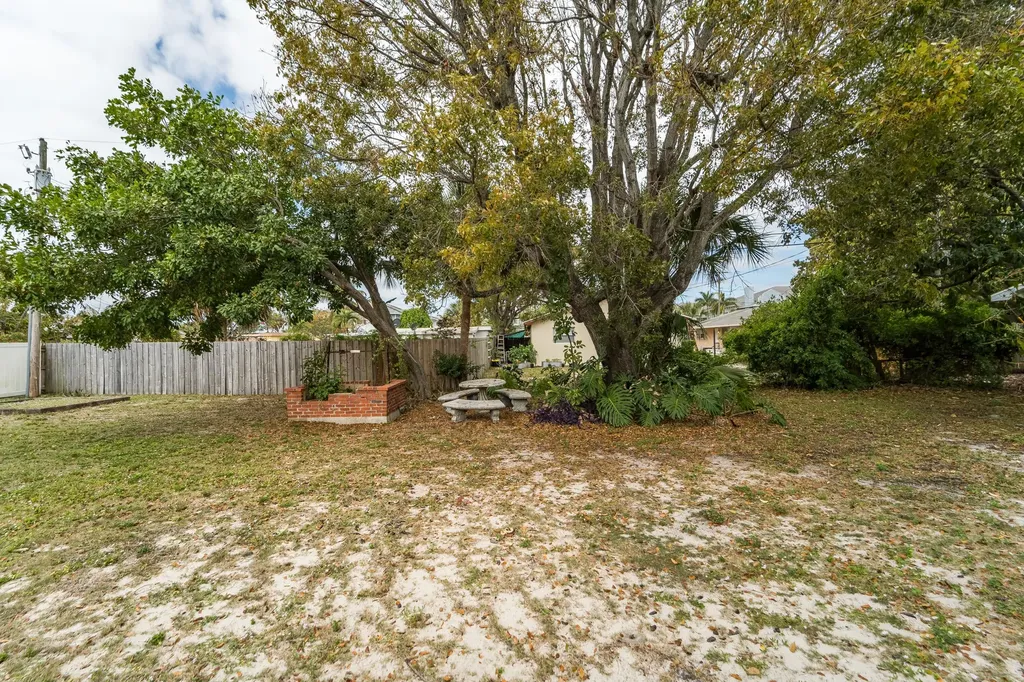 723 N 7th Street Lantana FL 33462