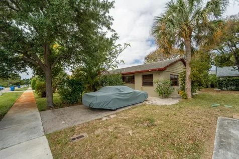 723 N 7th Street Lantana FL 33462