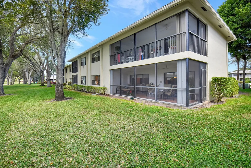 15 Stratford Drive Boynton Beach FL 33436