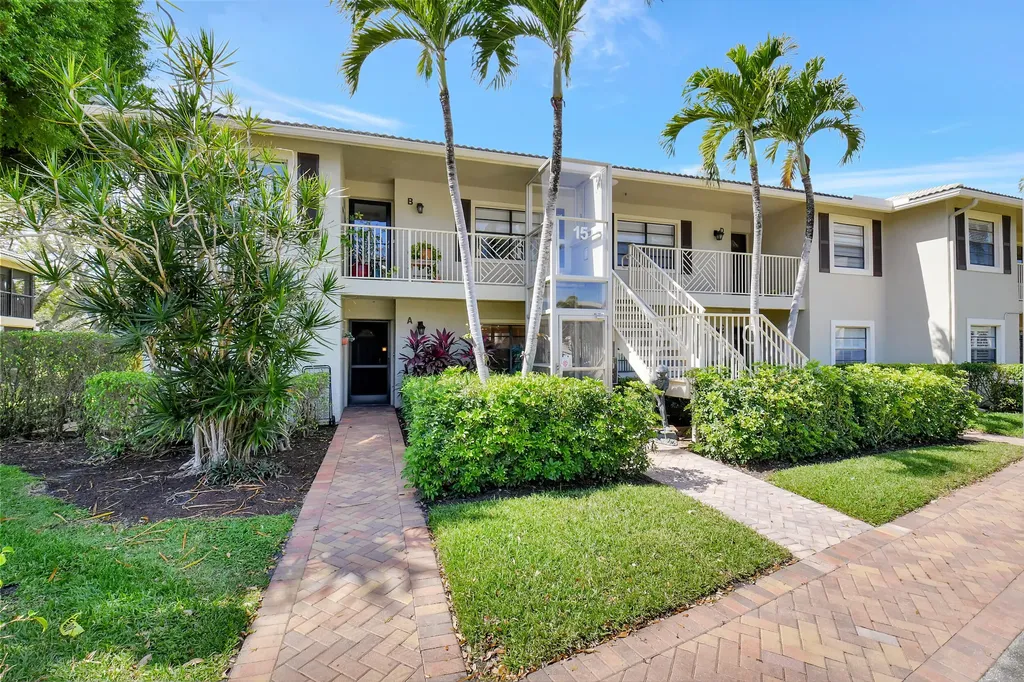 15 Stratford Drive Boynton Beach FL 33436