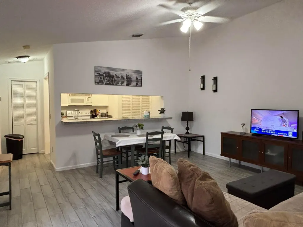 1289 Periwinkle Place Wellington FL 33414