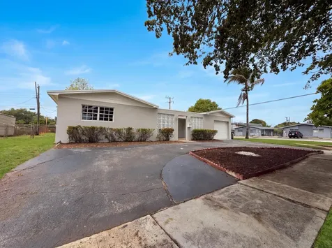 820 NW 78th Avenue Pembroke Pines FL 33024
