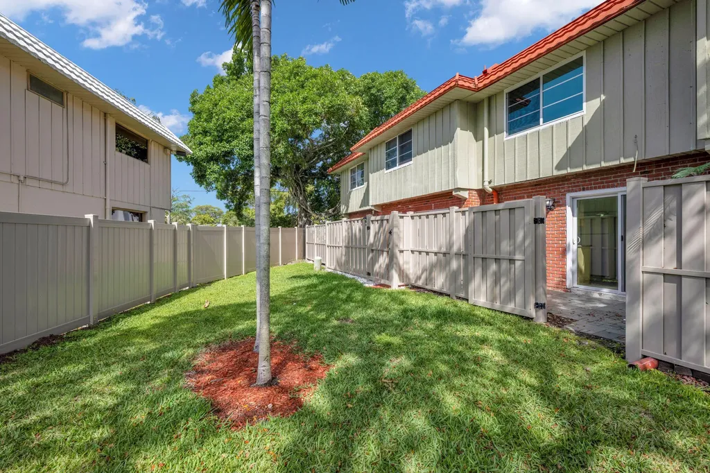 16 NE 20th Court Wilton Manors FL 33305