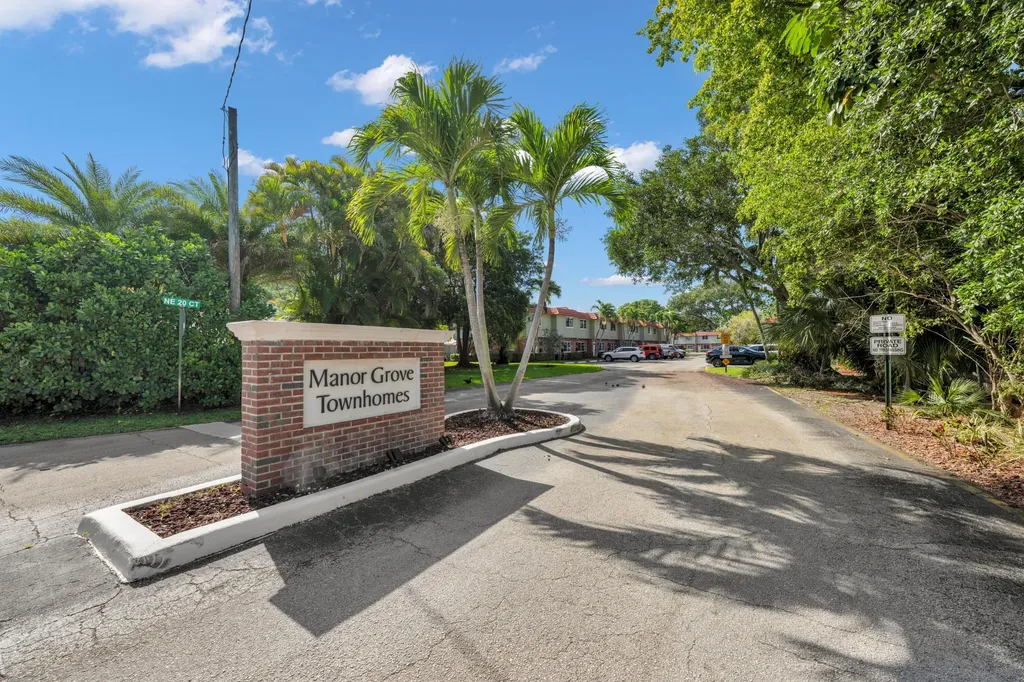 16 NE 20th Court Wilton Manors FL 33305