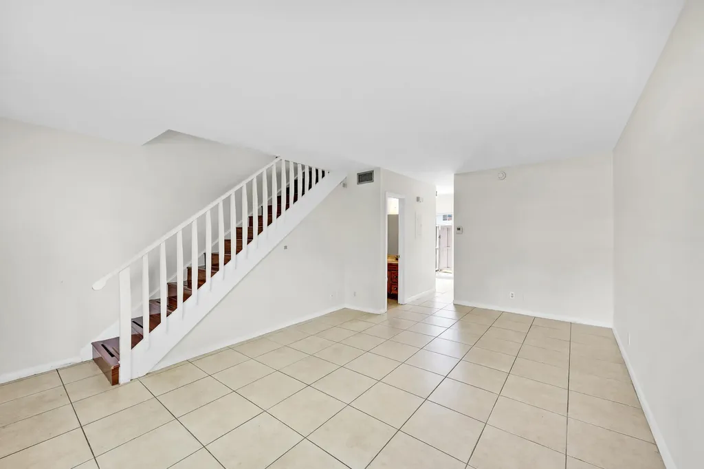 16 NE 20th Court Wilton Manors FL 33305