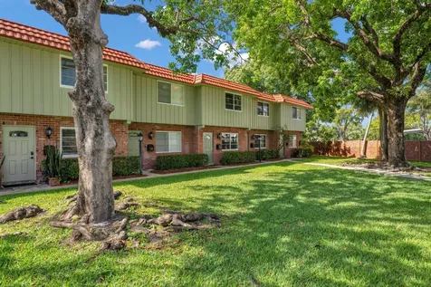 16 NE 20th Court Wilton Manors FL 33305