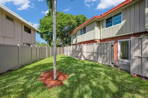 16 NE 20th Court Wilton Manors FL 33305