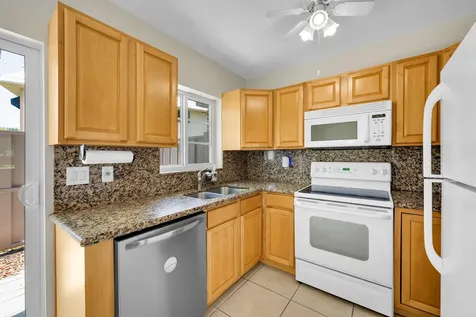 16 NE 20th Court Wilton Manors FL 33305