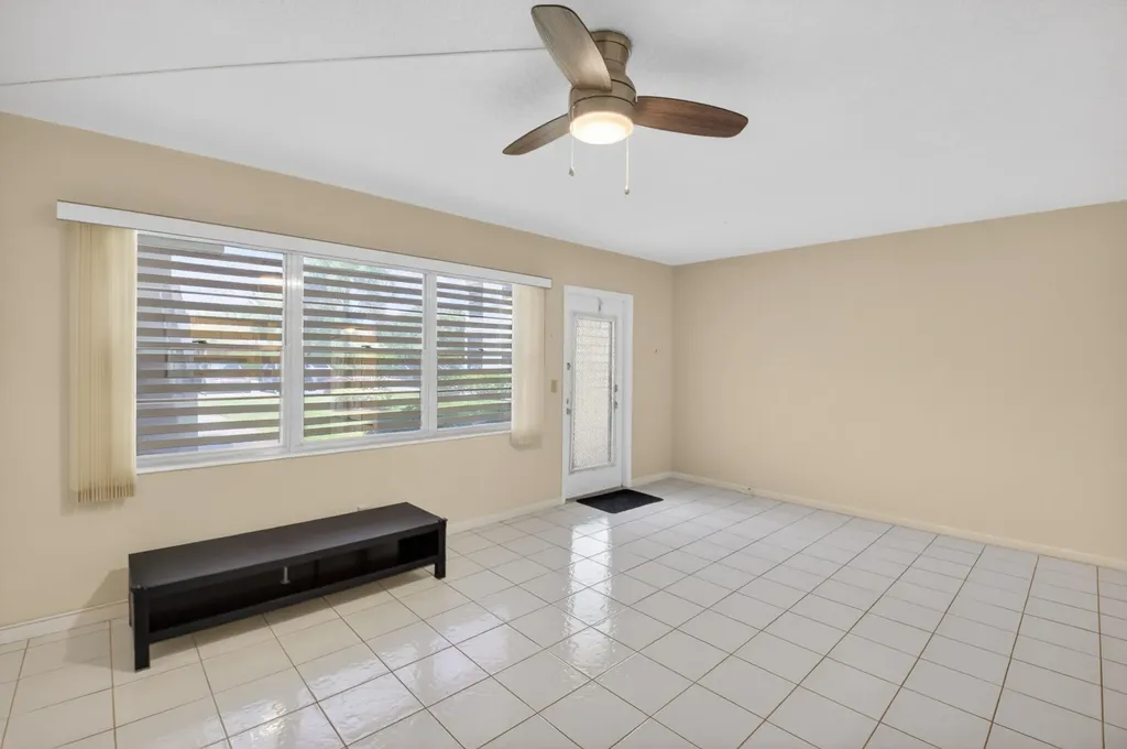 474 Mansfield L Boca Raton FL 33434