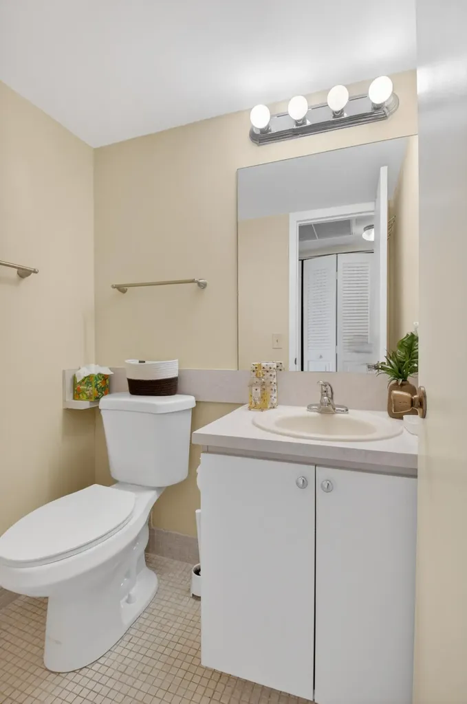 474 Mansfield L Boca Raton FL 33434
