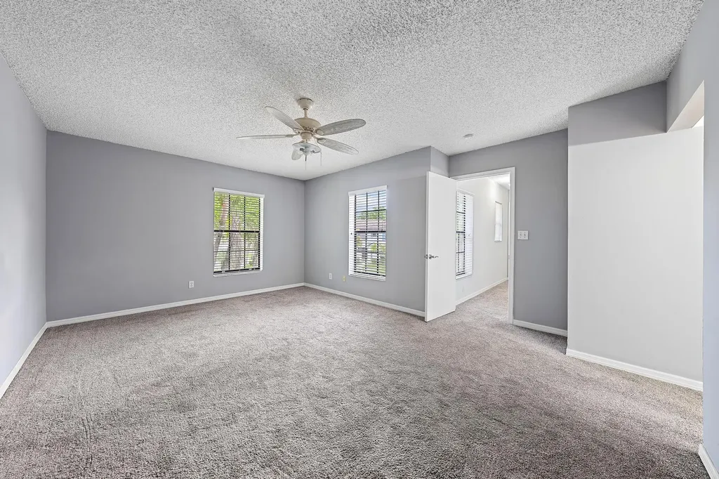 352 Prestwick Circle Palm Beach Gardens FL 33418