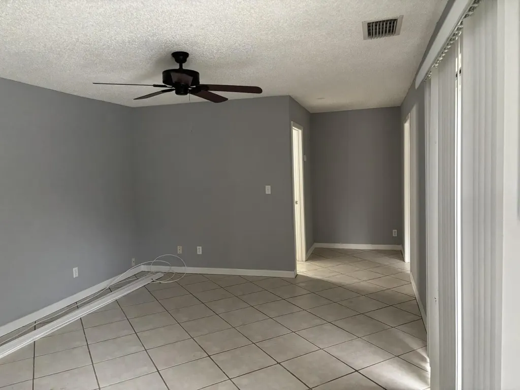 352 Prestwick Circle Palm Beach Gardens FL 33418