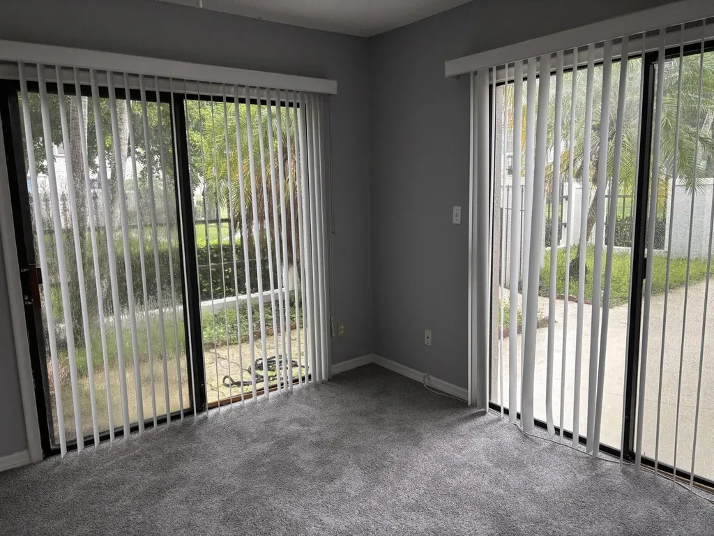 352 Prestwick Circle Palm Beach Gardens FL 33418