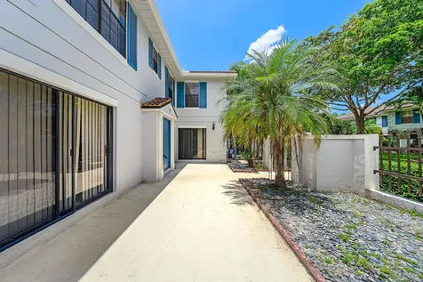 352 Prestwick Circle Palm Beach Gardens FL 33418
