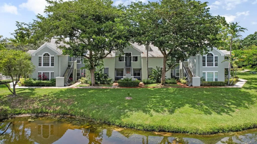 1050 Crystal Way Delray Beach FL 33444