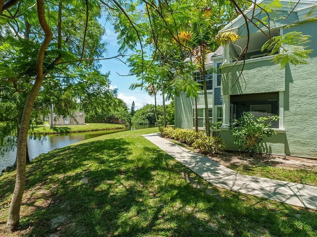 1050 Crystal Way Delray Beach FL 33444