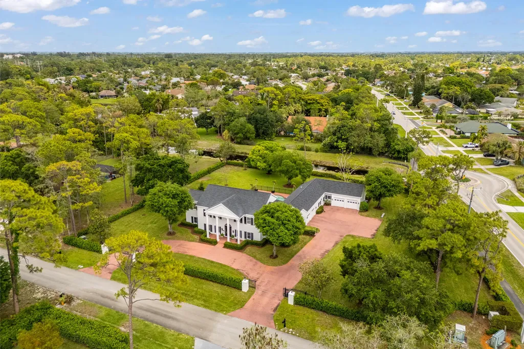 14990 Horseshoe Trace Wellington FL 33414