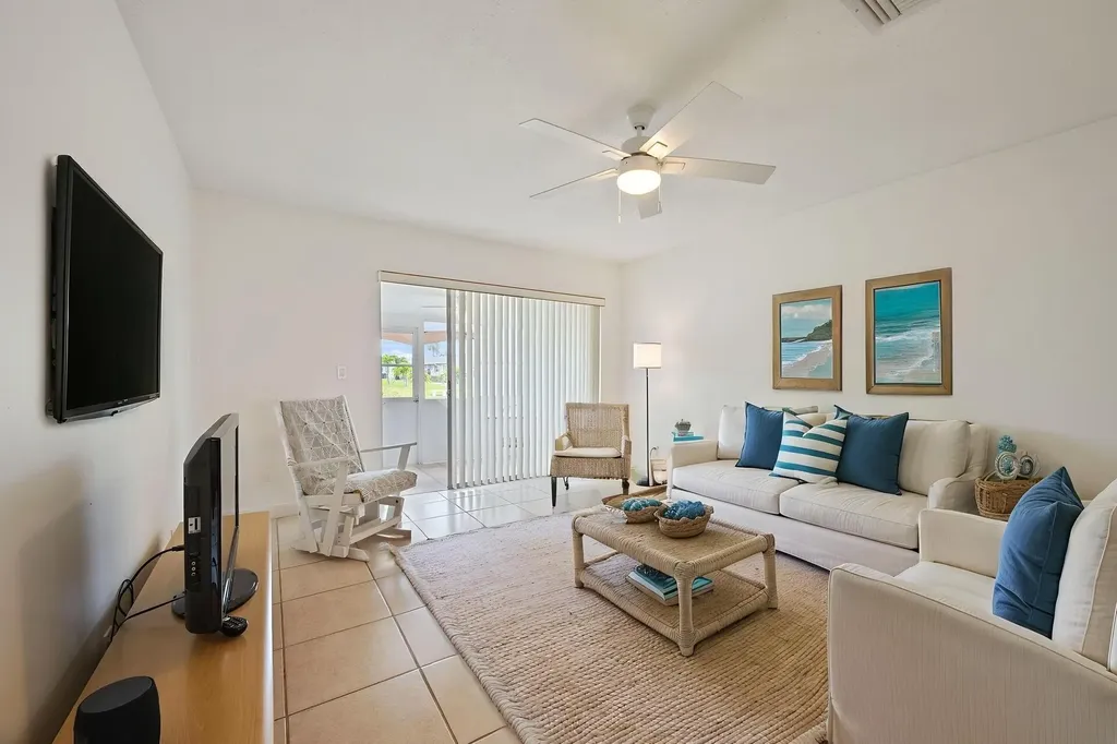 2691 Dudley Drive Drive E West Palm Beach FL 33415